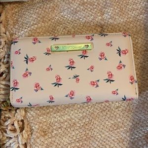 Two toned floral Betsey Johnson wristlet wallet